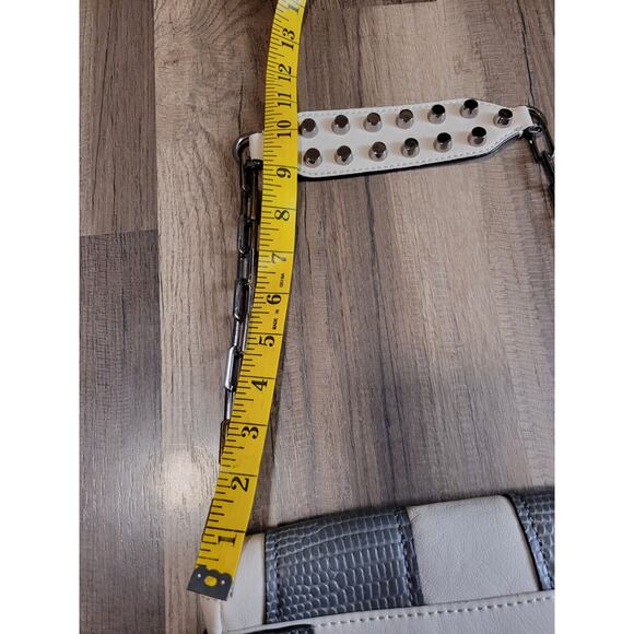 GUESS Leather Gray Cream Studded Handbag Purse Y2K Gunmetal Chain Handle - Picture 7 of 11